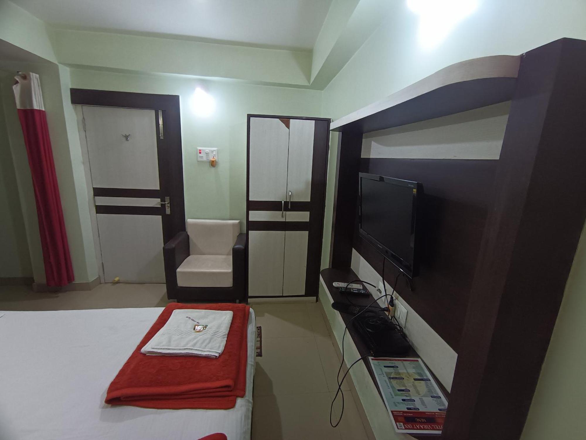 Hotel Viraat Inn Gaya Exterior photo