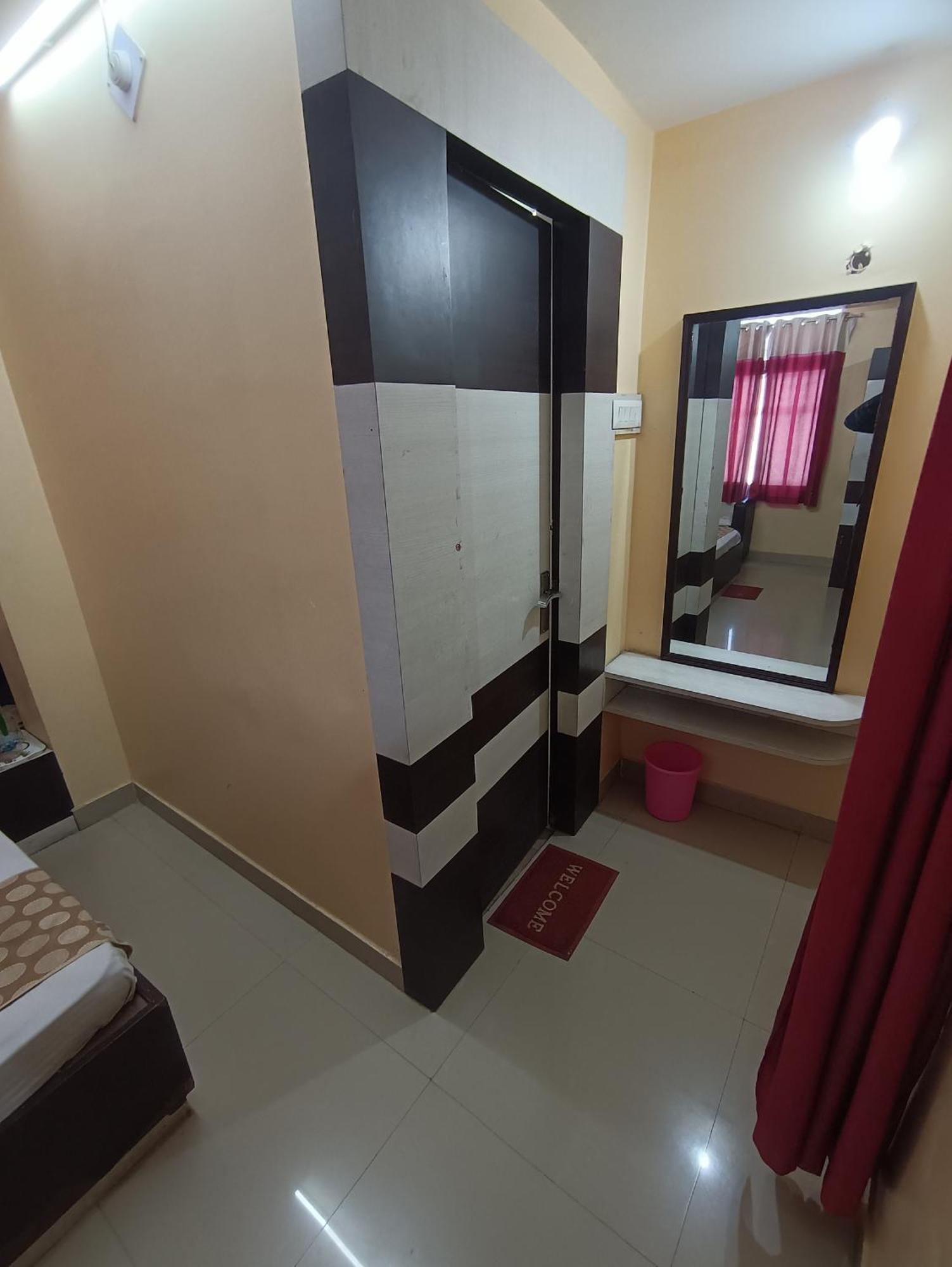 Hotel Viraat Inn Gaya Exterior photo